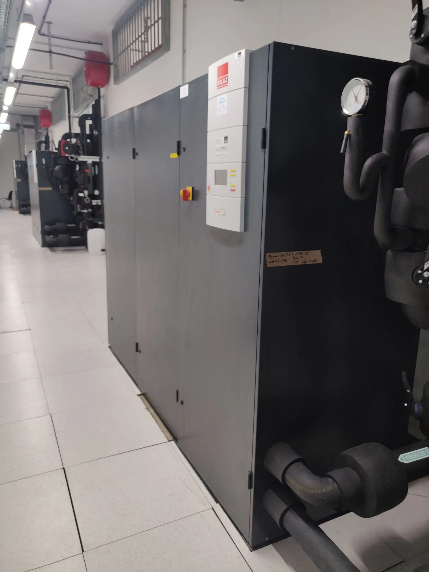Rechenzentrum (vertraulich) — HKLS-Planung und Fachbauaufsicht nach EN50600, Bild 1